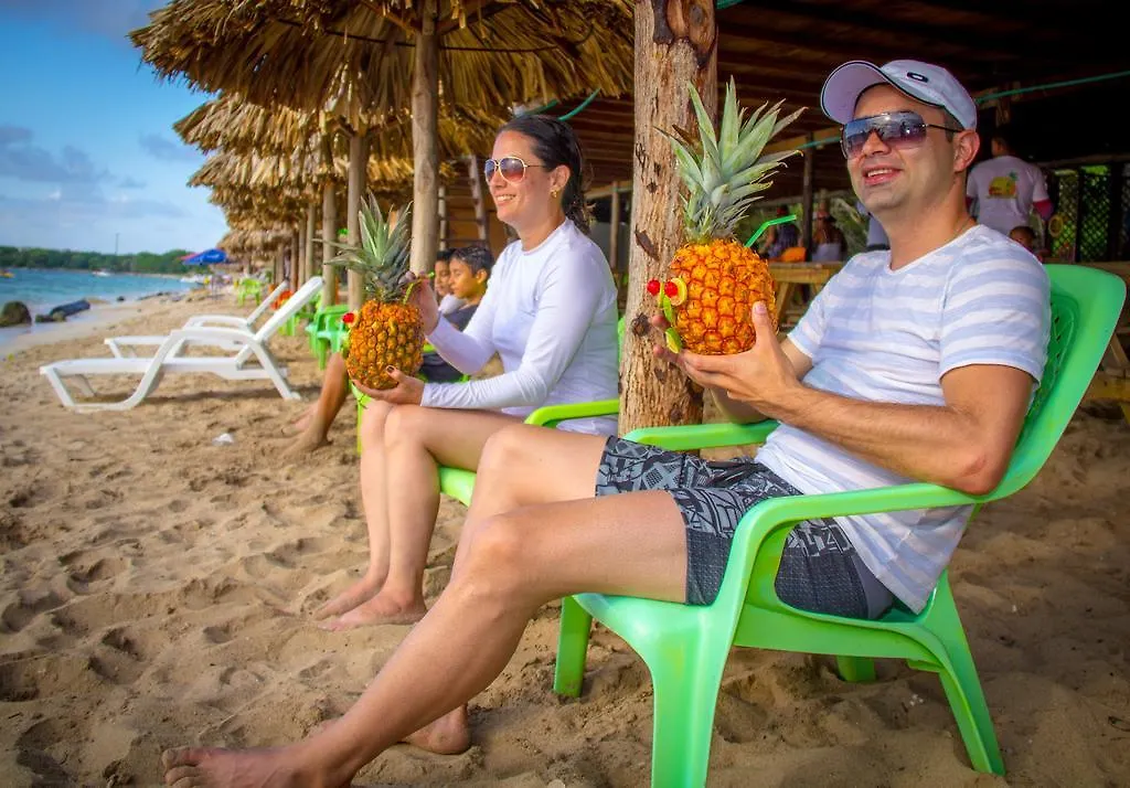 Nuestros Tres Tesoros Hotel Cano de Loro Colombia