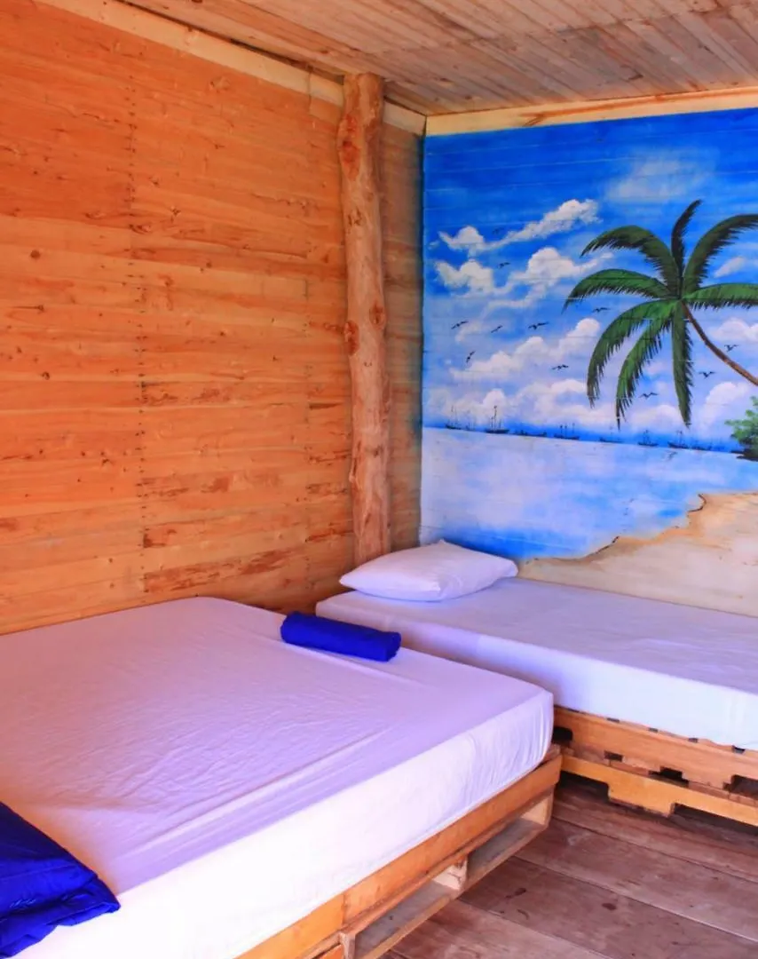 Nuestros Tres Tesoros Hotel Cano de Loro 2*,  Colombia